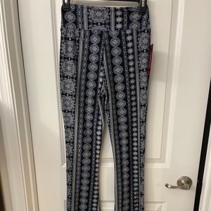NWT fit and flare yoga pants